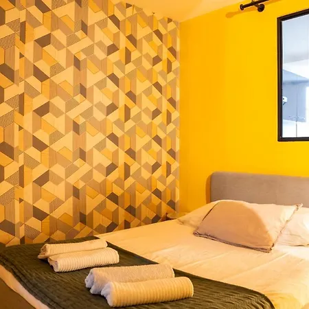 F2, Centre-ville Historique De